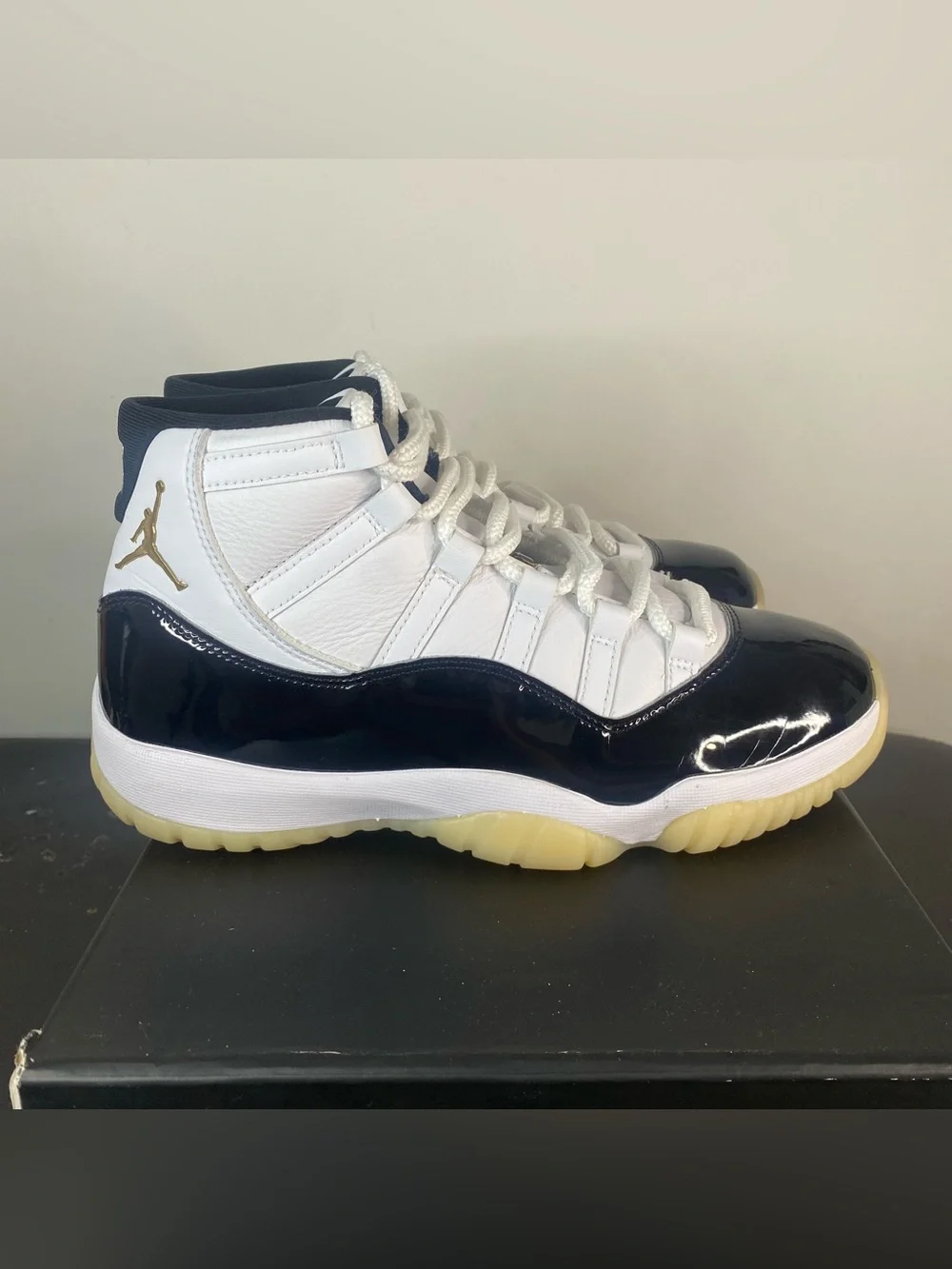 Jordan 11 “Gratitude” Size 9.5
